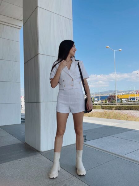Tr?s Chic Set - Image 1