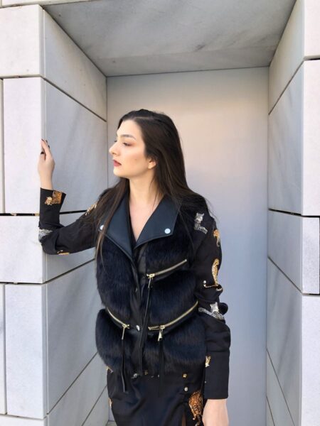 SLEEVLESS BLACK Fur - Image 3