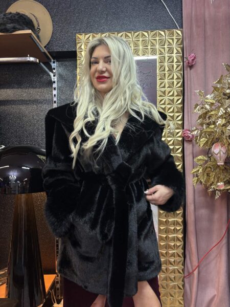 Jasmine Black Fur - Image 1